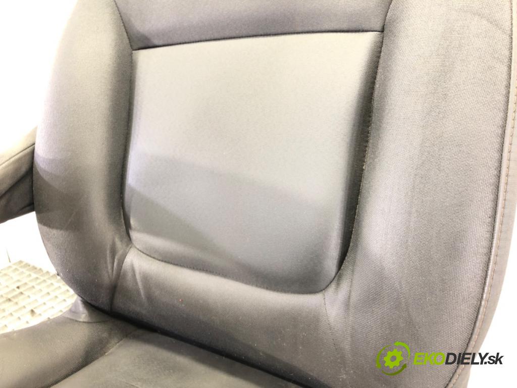 RENAULT TRAFIC III Autobus (JG_) 2014 - 2022    1.6 dCi 115 (JGMD) 85 kW [116 KM] olej napędowy 2014 - 2022  Sedadlo ľavy predný