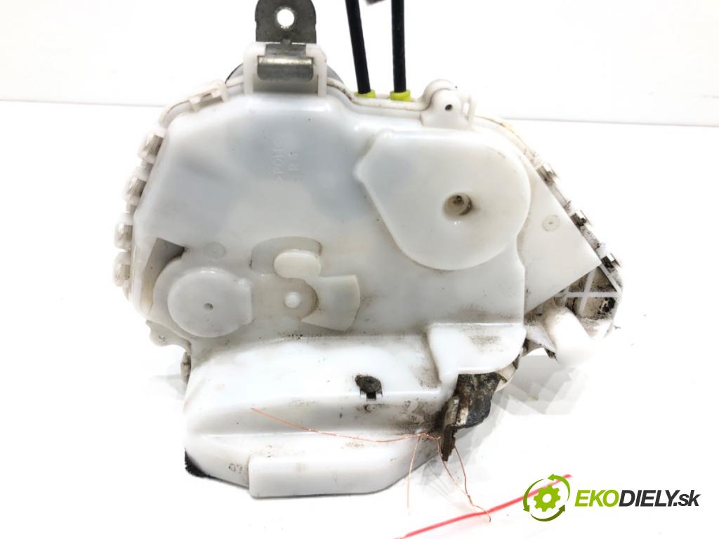 HONDA CR-V III (RE_) 2006 - 2022    2.0 i-VTEC (RE5, RE1) 110 kW [150 KM] benzyna 2007 - 2012  zámok dveře pravý přední část 72111-SWA-G1