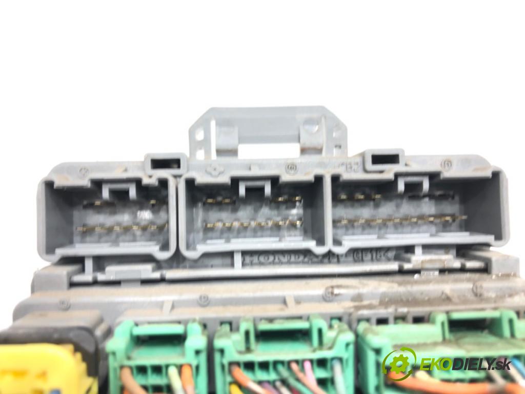 HONDA CR-V III (RE_) 2006 - 2022    2.0 i-VTEC (RE5, RE1) 110 kW [150 KM] benzyna 2007 - 2012  skříňka poistková 52575LM (Pojistkové skříňky)