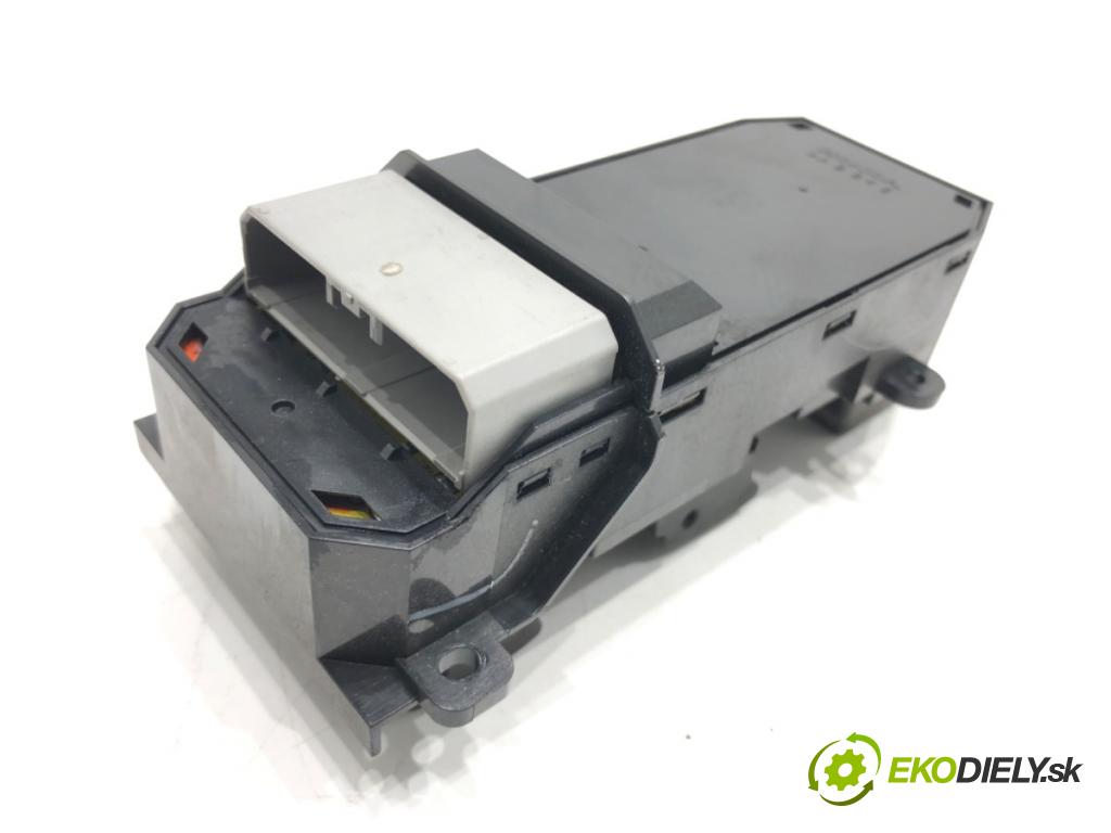 HONDA CR-V III (RE_) 2006 - 2022    2.0 i-VTEC (RE5, RE1) 110 kW [150 KM] benzyna 2007 - 2012  Prepínač okien  (Prepínače, spínače, tlačidlá a ovládače kúrenia)