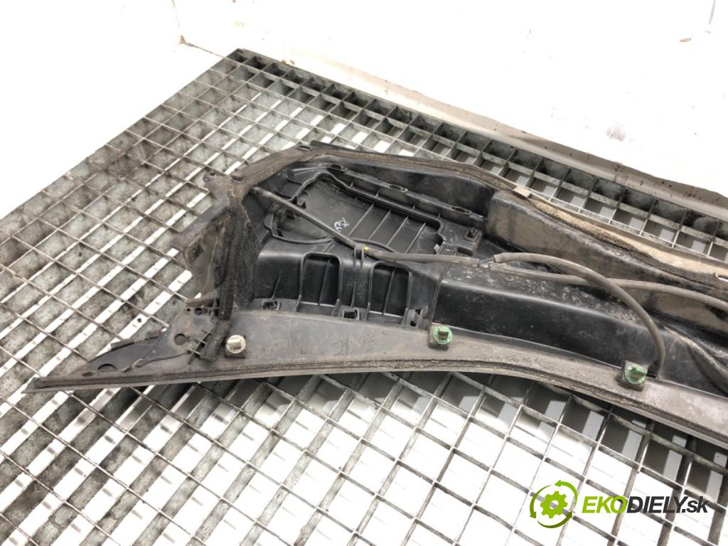 HONDA CR-V III (RE_) 2006 - 2022    2.0 i-VTEC (RE5, RE1) 110 kW [150 KM] benzyna 2007 - 2012  Torpédo, plast pod čelné okno  (Torpéda)