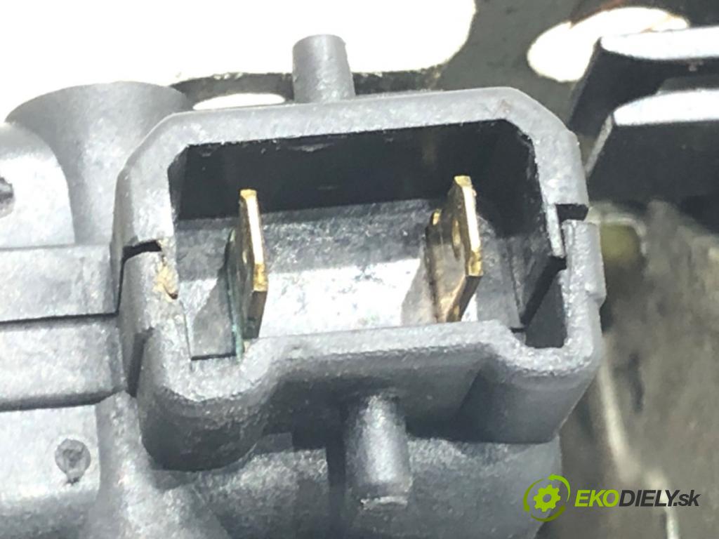 DACIA DUSTER (HS_) 2010 - 2018    1.5 dCi 4x4 (HSMC, HSMD) 81 kW [110 KM] olej napędowy 2010 - 2018  zámok dveře pravý zadní část 825029556R