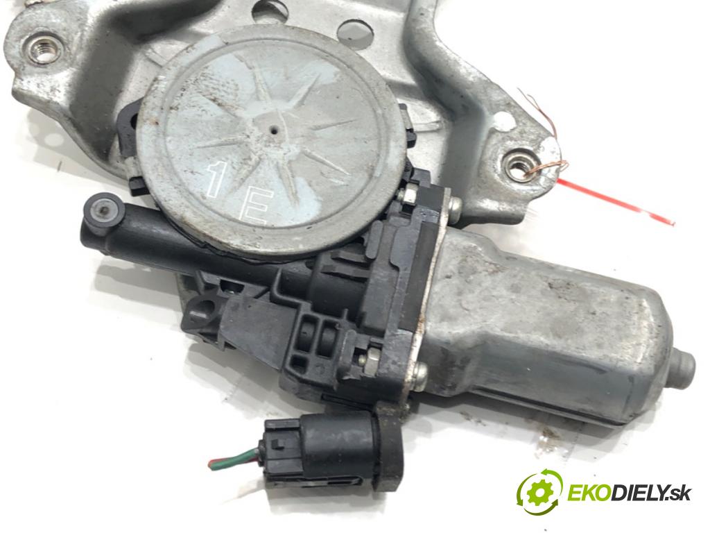 SUZUKI SX4 (EY, GY) 2006 - 2022    1.9 DDiS 4x4 (RW 419D) 88 kW [120 KM] olej napędowy 2006 - 2022  mechanismus okna levý přední část