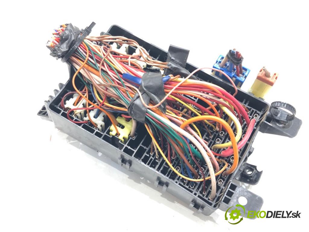 HYUNDAI i10 I (PA) 2007 - 2022    1.1 49 kW [67 KM] benzyna 2008 - 2013  modul BSI 91950-0X000 (Pojistkové skříňky)