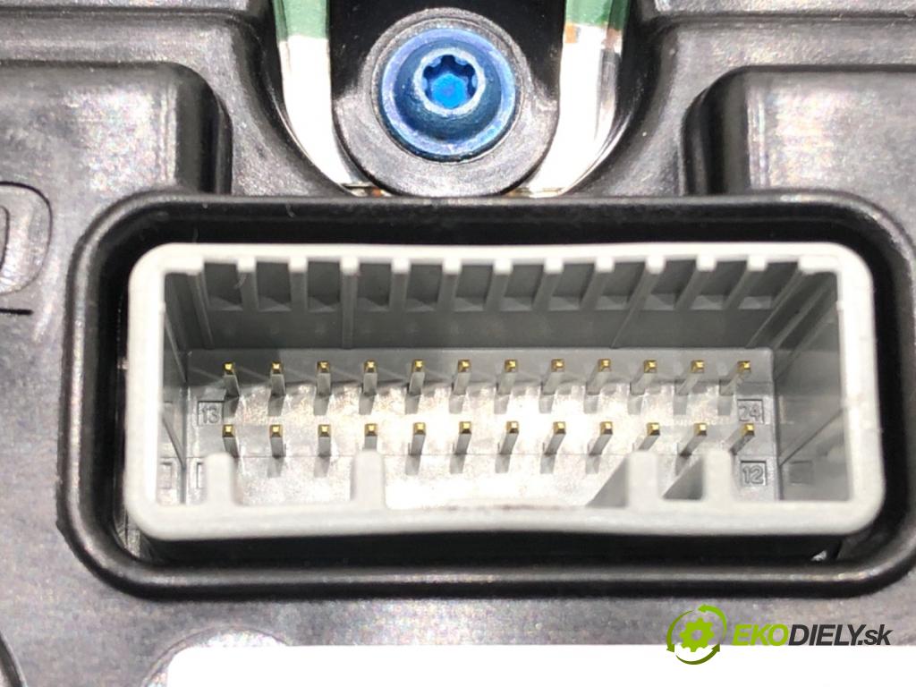 RENAULT CLIO V (B7_) 2019 - 2022    1.0 TCe 100 (B7MT) 74 kW [101 KM] benzyna 2019 - 2022  Dislpej 280346137R (Prístrojové dosky, displeje)
