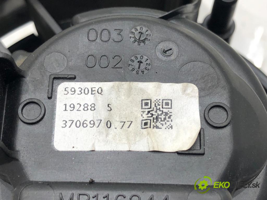 RENAULT CLIO V (B7_) 2019 - 2022    1.0 TCe 100 (B7MT) 74 kW [101 KM] benzyna 2019 - 2022  topení MR116244