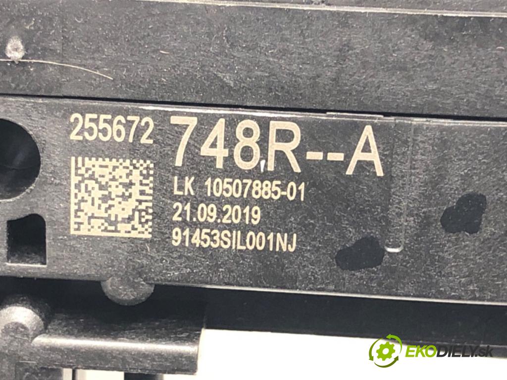 RENAULT CLIO V (B7_) 2019 - 2022    1.0 TCe 100 (B7MT) 74 kW [101 KM] benzyna 2019 - 2022  Prepínač kombinovaný 255672748R (Prepínače, spínače, tlačidlá a ovládače kúrenia)