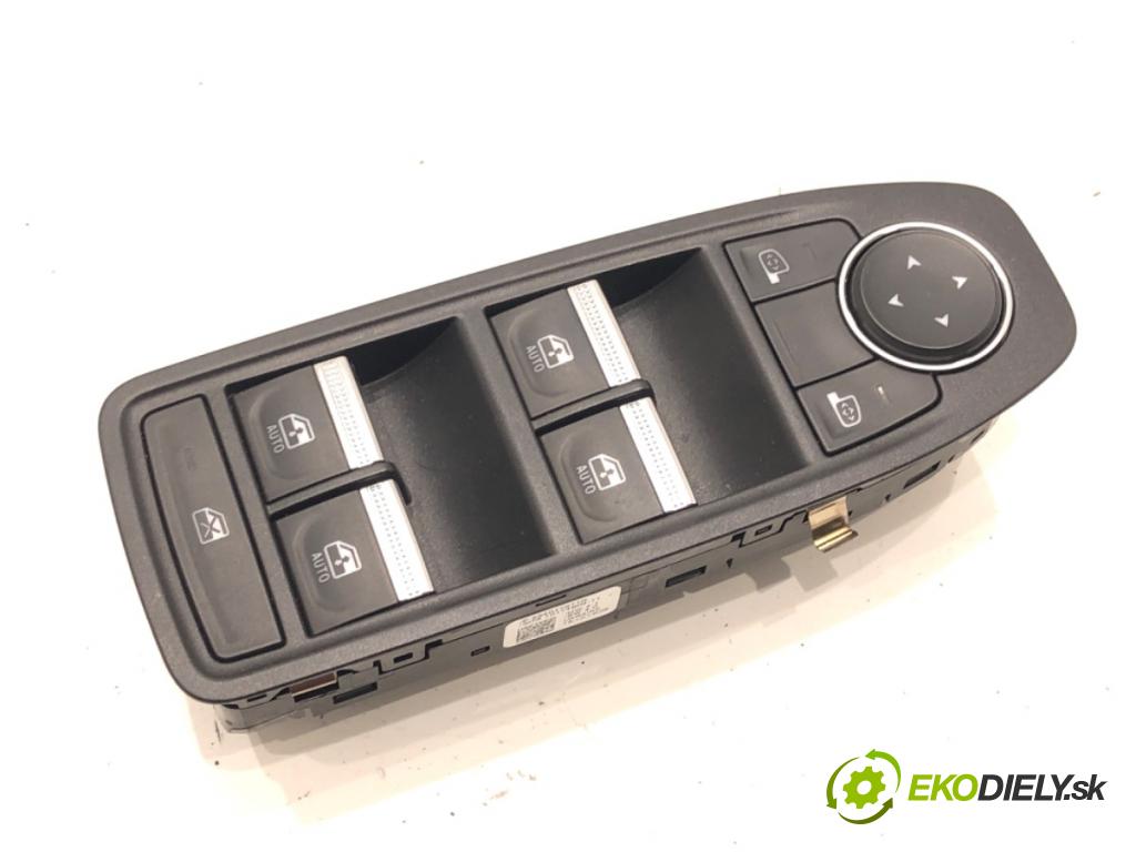 RENAULT CLIO V (B7_) 2019 - 2022    1.0 TCe 100 (B7MT) 74 kW [101 KM] benzyna 2019 - 2022  Prepínač okien 254017671R (Prepínače, spínače, tlačidlá a ovládače kúrenia)
