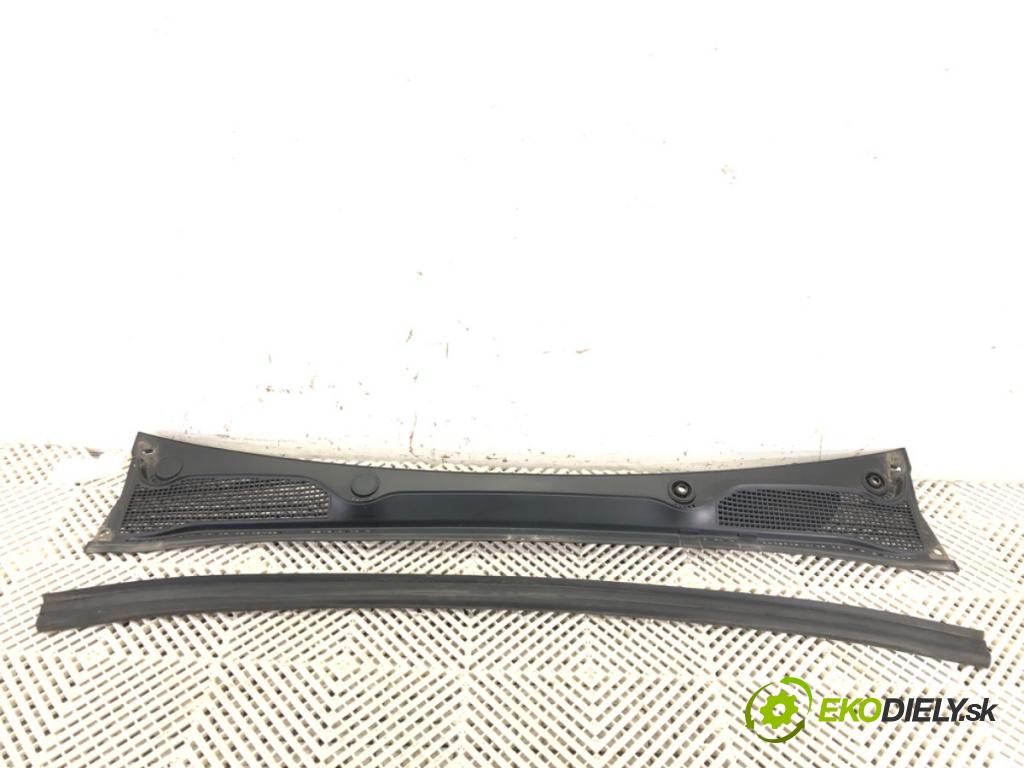 RENAULT CLIO V (B7_) 2019 - 2022    1.0 TCe 100 (B7MT) 74 kW [101 KM] benzyna 2019 - 2022  Torpédo, plast pod čelné okno 668118722R (Torpéda)