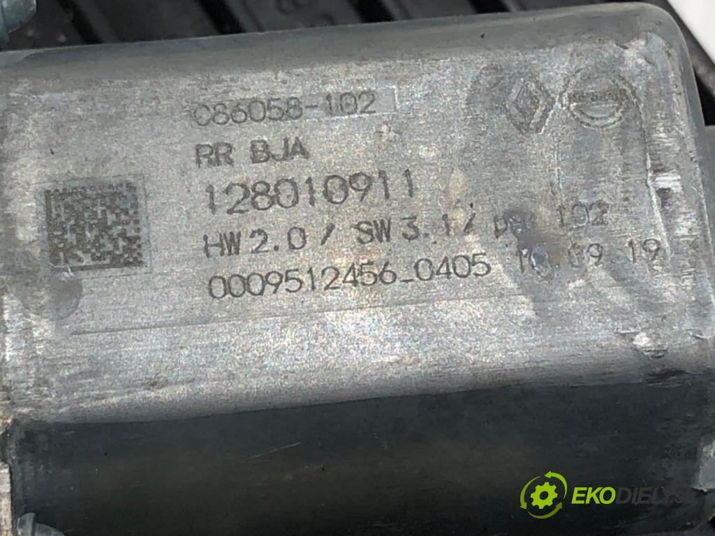 RENAULT CLIO V (B7_) 2019 - 2022    1.0 TCe 100 (B7MT) 74 kW [101 KM] benzyna 2019 - 2022  mechanismus okna pravý zadní část 827209773R