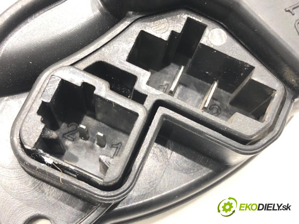 RENAULT CLIO V (B7_) 2019 - 2022    1.0 TCe 100 (B7MT) 74 kW [101 KM] benzyna 2019 - 2022  odpor rezistor topení vzduchu MR499800-0320 (Odpory topení)