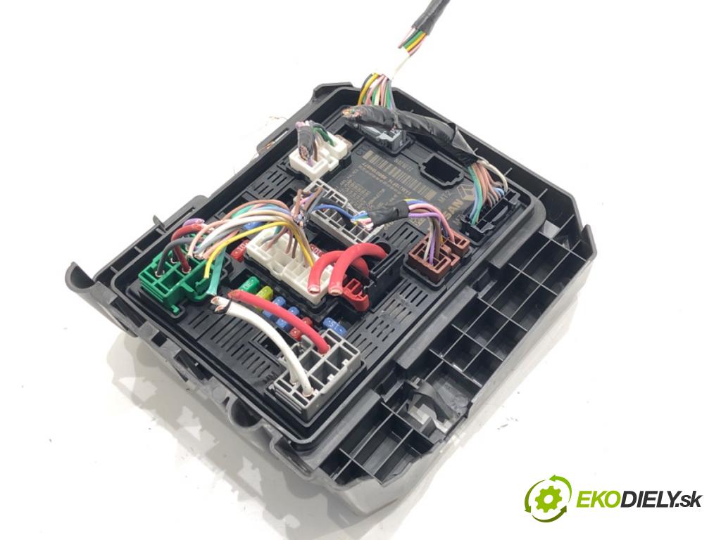 RENAULT CLIO V (B7_) 2019 - 2022    1.0 TCe 100 (B7MT) 74 kW [101 KM] benzyna 2019 - 2022  Modul BSM 284B61704R (Ostatné)