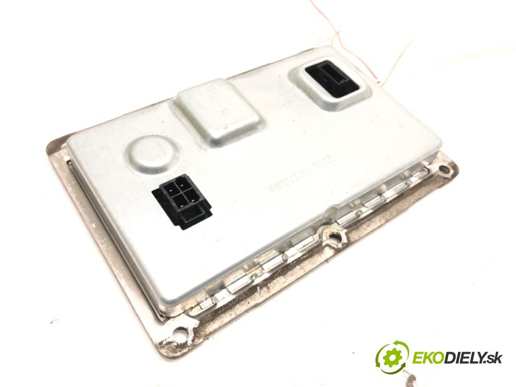 VOLVO XC90 I (275) 2002 - 2015    D5 AWD 136 kW [185 KM] olej napędowy 2005 - 2010  Menič XENON  (Riadiace jednotky xenónu)