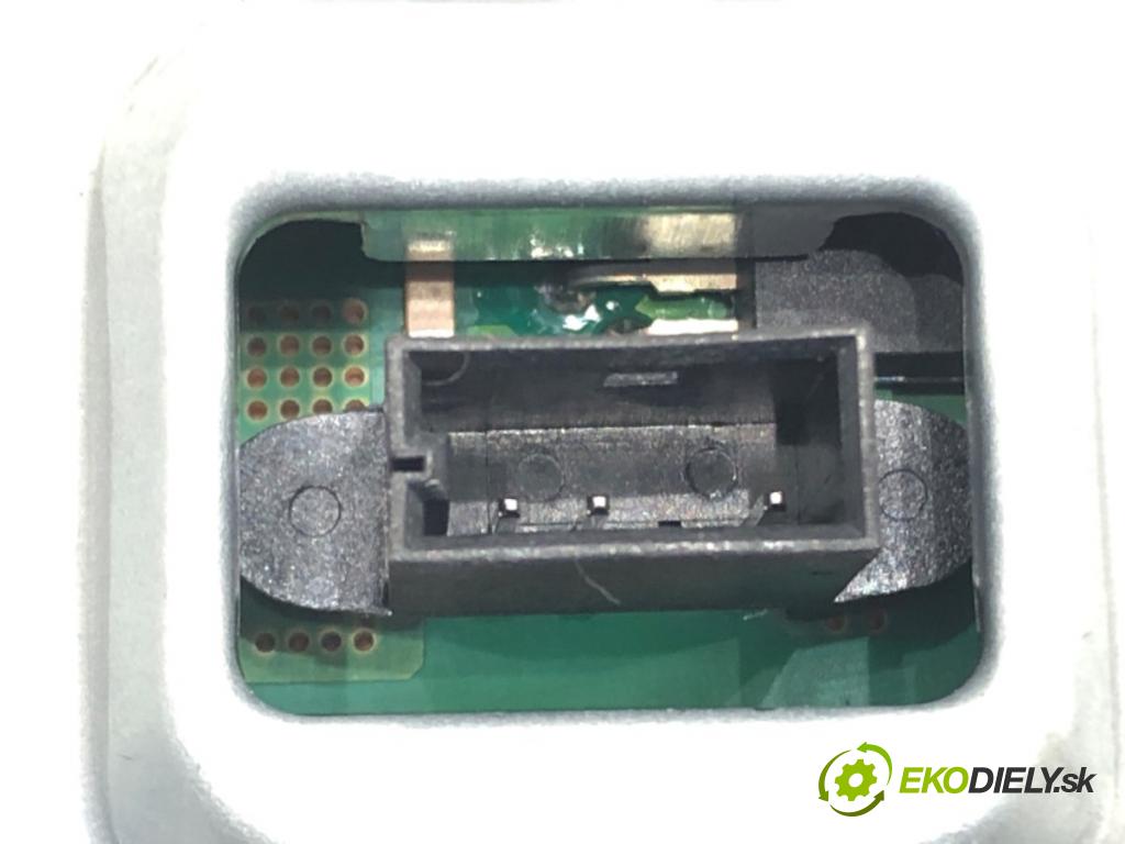 VOLVO XC90 I (275) 2002 - 2015    D5 AWD 136 kW [185 KM] olej napędowy 2005 - 2010  Menič XENON  (Riadiace jednotky xenónu)