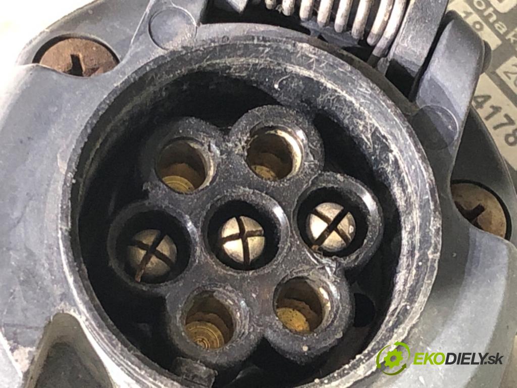 VOLVO XC90 I (275) 2002 - 2015    D5 AWD 136 kW [185 KM] olej napędowy 2005 - 2010  Hák tažné zařízení  (Tažná zařízení)