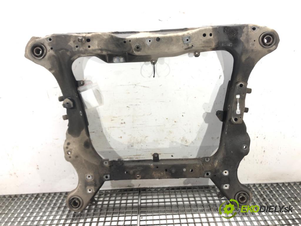 VOLVO XC90 I (275) 2002 - 2015    D5 AWD 136 kW [185 KM] olej napędowy 2005 - 2010  výztuha pod motor 050905M0 (Výztuhy přední)