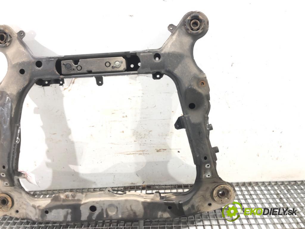 VOLVO XC90 I (275) 2002 - 2015    D5 AWD 136 kW [185 KM] olej napędowy 2005 - 2010  výztuha pod motor 050905M0 (Výztuhy přední)