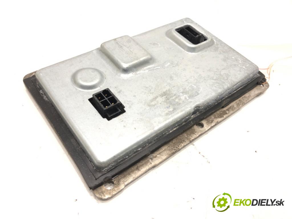 VOLVO XC90 I (275) 2002 - 2015    D5 AWD 136 kW [185 KM] olej napędowy 2005 - 2010  Menič XENON 89035113 (Riadiace jednotky xenónu)