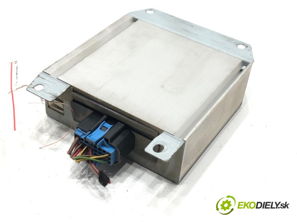 AUDI A4 B7 Avant (8ED) 2004 - 2008    2.0 TDI 103 kW [140 KM] olej napędowy 2004 - 2008  Zosilňovač 8E9035223 (Zosilňovače)