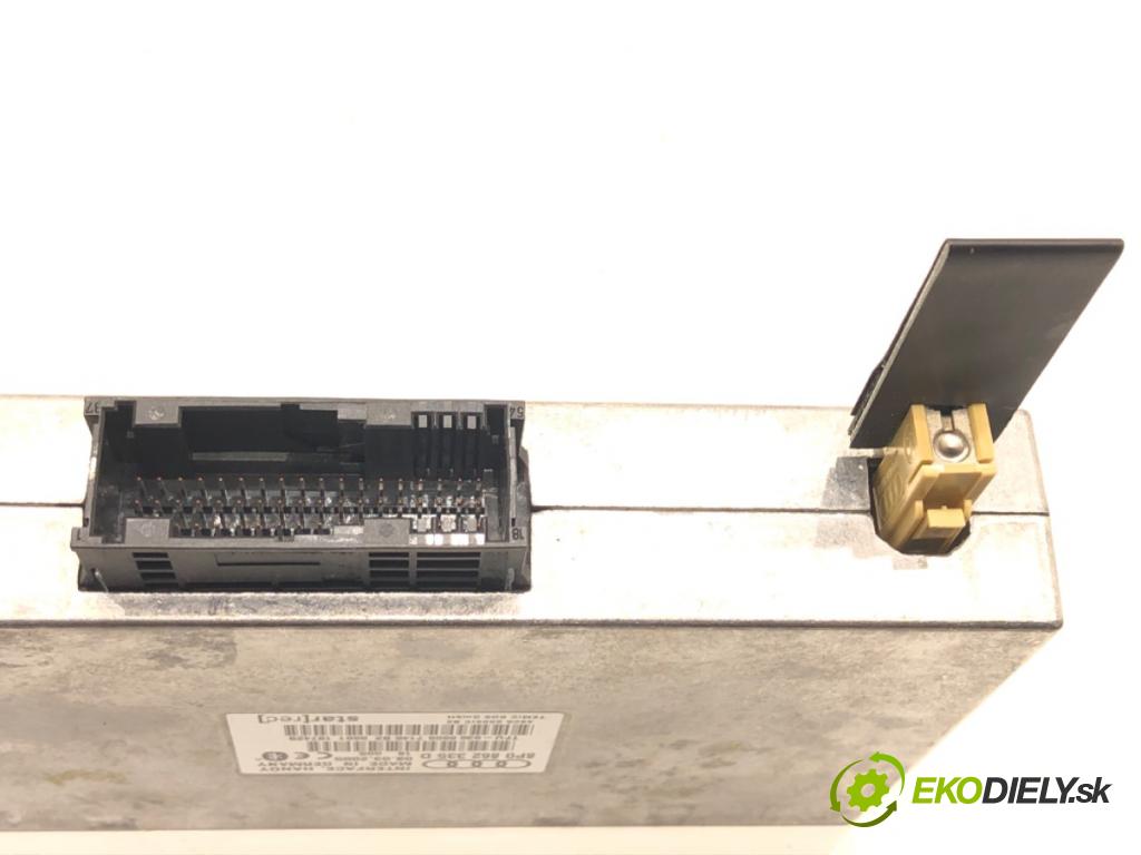 AUDI A4 B7 Avant (8ED) 2004 - 2008    2.0 TDI 103 kW [140 KM] olej napędowy 2004 - 2008  Modul BLUETOOTH 8P0862335D (Ostatné)