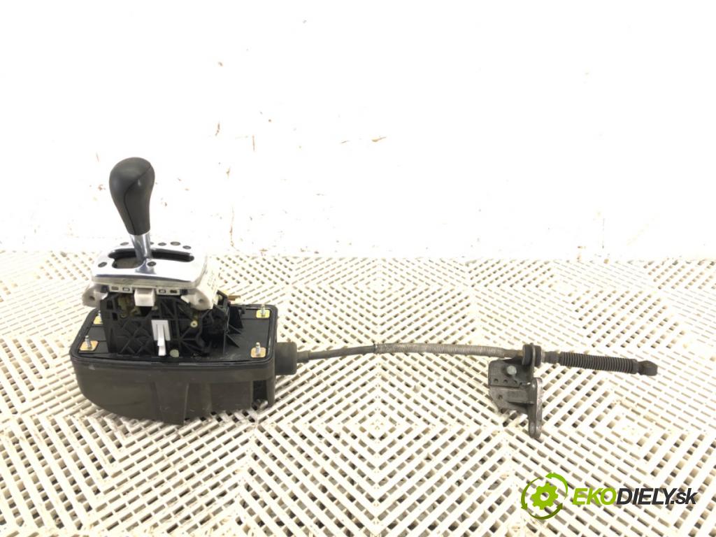 AUDI A4 B7 Avant (8ED) 2004 - 2008    2.0 TDI 103 kW [140 KM] olej napędowy 2004 - 2008  Kulisa 8E1713111R (Rýchlostné páky / kulisy)