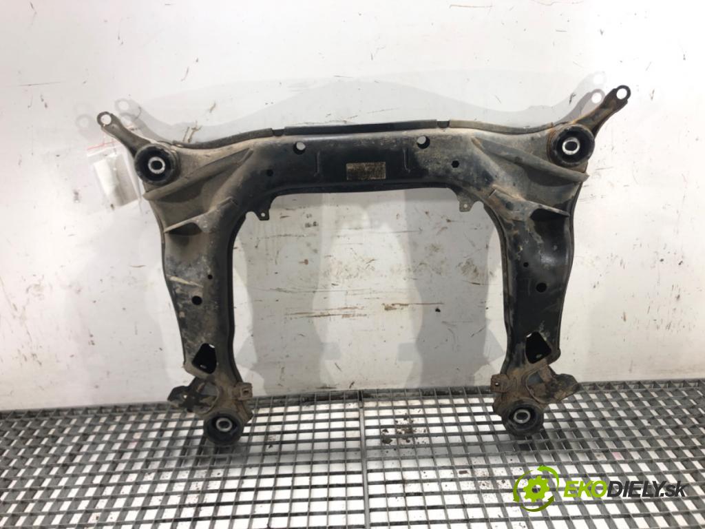 AUDI A4 B7 Avant (8ED) 2004 - 2008    2.0 TDI 103 kW [140 KM] olej napędowy 2004 - 2008  výztuha pod motor 8E0399313BD (Výztuhy přední)