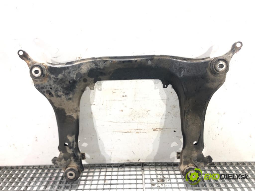 AUDI A4 B7 Avant (8ED) 2004 - 2008    2.0 TDI 103 kW [140 KM] olej napędowy 2004 - 2008  výztuha pod motor 8E0399313BD (Výztuhy přední)