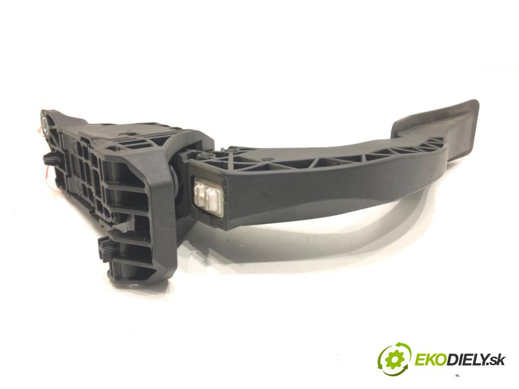 AUDI A4 B9 Avant (8W5, 8WD) 2015 - 2022    2.0 TDI 140 kW [190 KM] olej napędowy 2015 - 2018  Potenciometer plynu 8W1723523 (Pedále)