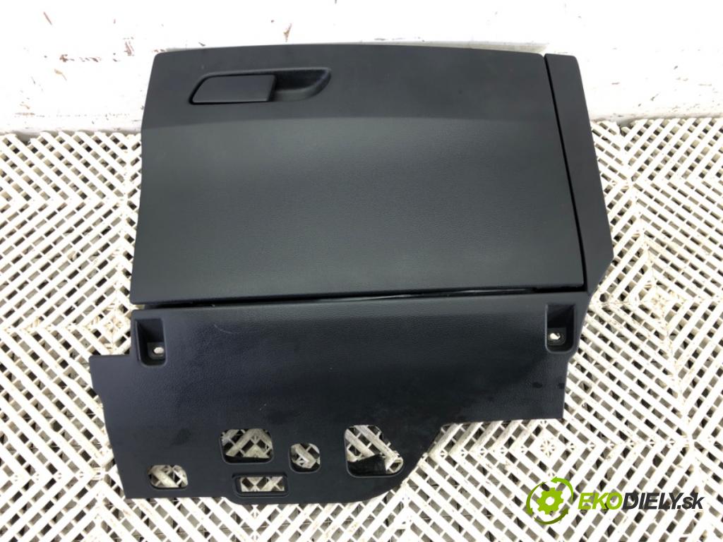 AUDI A4 B9 Avant (8W5, 8WD) 2015 - 2022    2.0 TDI 140 kW [190 KM] olej napędowy 2015 - 2018  Priehradka, kastlík spolujazdca 8W1857035B (Priehradky, kastlíky)