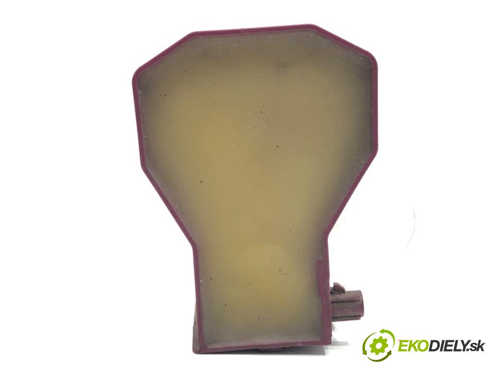 AUDI A4 B9 Avant (8W5, 8WD) 2015 - 2022    2.0 TDI 140 kW [190 KM] olej napędowy 2015 - 2018  Zosilňovač Antenní: 4M0035507 (Zosilňovače)