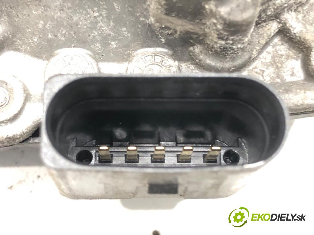 AUDI A4 B9 Avant (8W5, 8WD) 2015 - 2022    2.0 TDI 140 kW [190 KM] olej napędowy 2015 - 2018  Škrtiaca klapka VÝFUK: 3Q0253691J