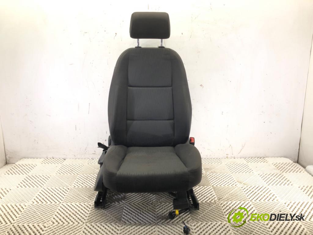 AUDI A4 B7 Avant (8ED) 2004 - 2008    2.0 TDI 103 kW [140 KM] olej napędowy 2004 - 2008  Sedadlo pravy predný 