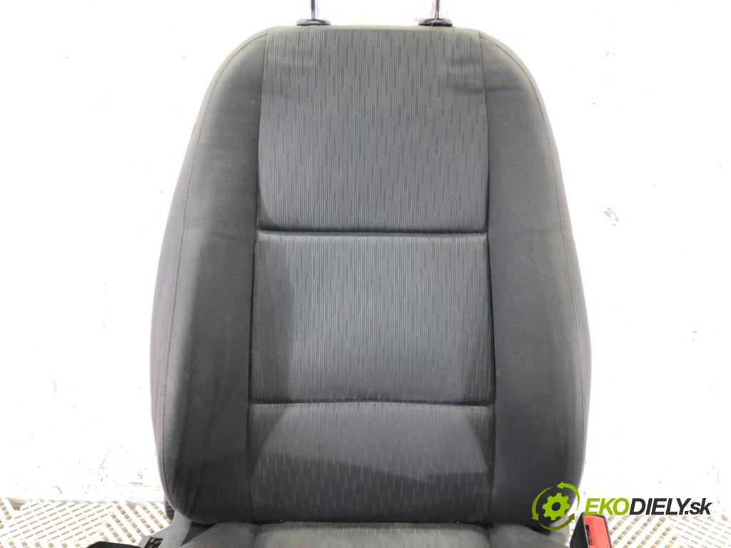 AUDI A4 B7 Avant (8ED) 2004 - 2008    2.0 TDI 103 kW [140 KM] olej napędowy 2004 - 2008  Sedadlo pravy predný