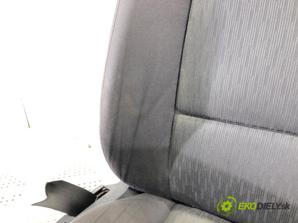 AUDI A4 B7 Avant (8ED) 2004 - 2008    2.0 TDI 103 kW [140 KM] olej napędowy 2004 - 2008  Sedadlo pravy predný