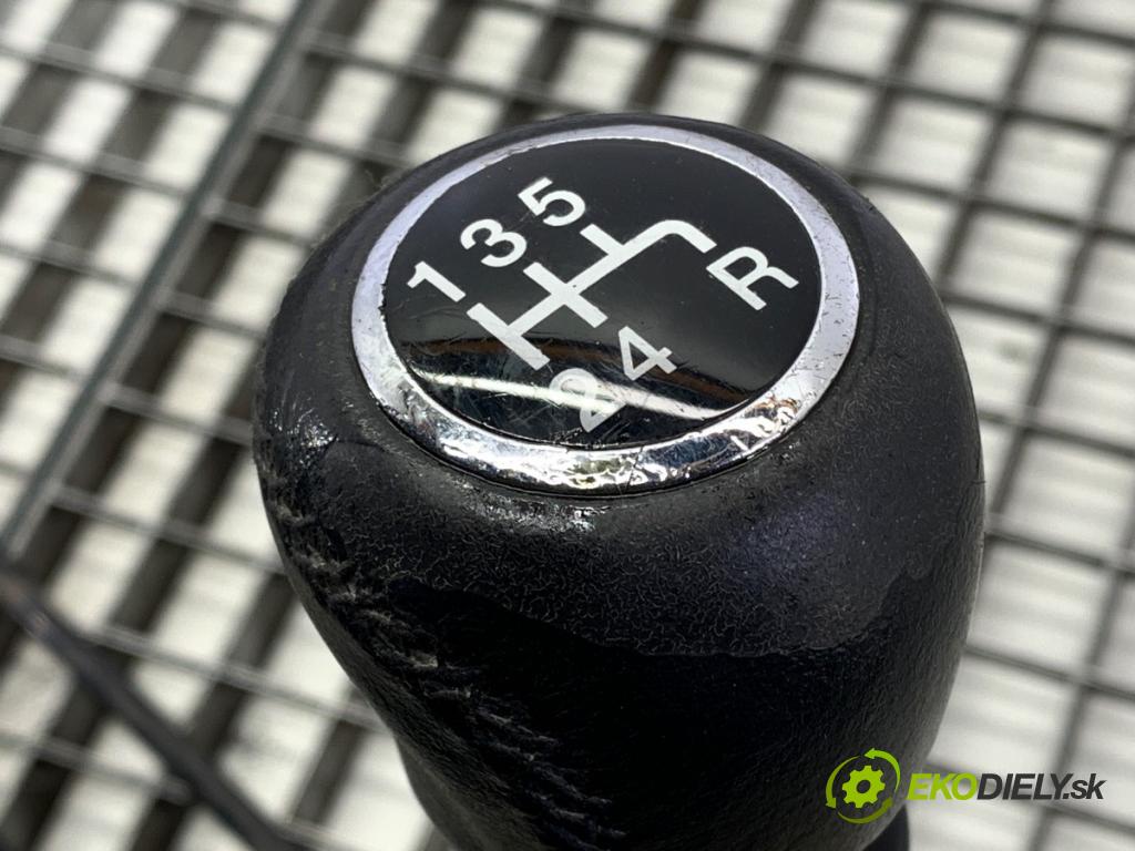 FIAT BRAVO II (198_) 2006 - 2022    1.9 D Multijet (198AXB1A) 88 kW [120 KM] olej napędowy 2007 - 2014  kulisa 553499490 (Rýchlostné páky / kulisy)