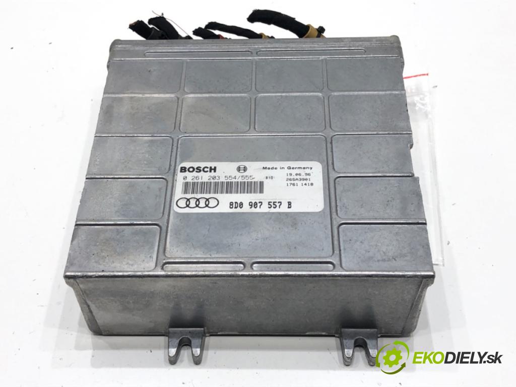 AUDI A4 B5 (8D2) 1994 - 2001    1.6 74 kW [100 KM] benzyna 1994 - 2000  riadiaca jednotka Motor 8D0907557B (Riadiace jednotky)