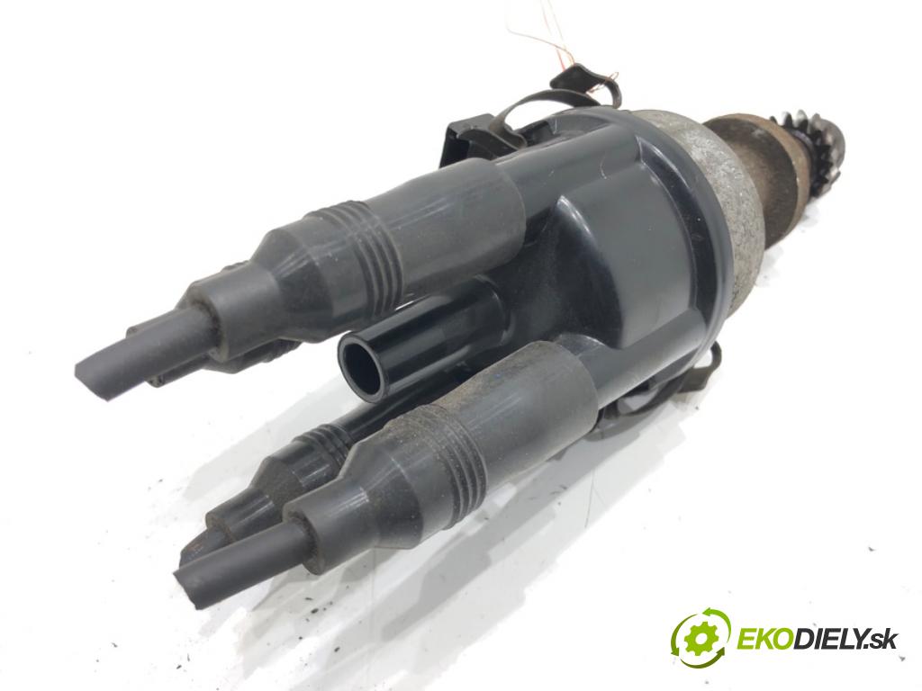 AUDI A4 B5 (8D2) 1994 - 2001    1.6 74 kW [100 KM] benzyna 1994 - 2000  Rozdeľovač 050905205AS (Rozdeľovače)