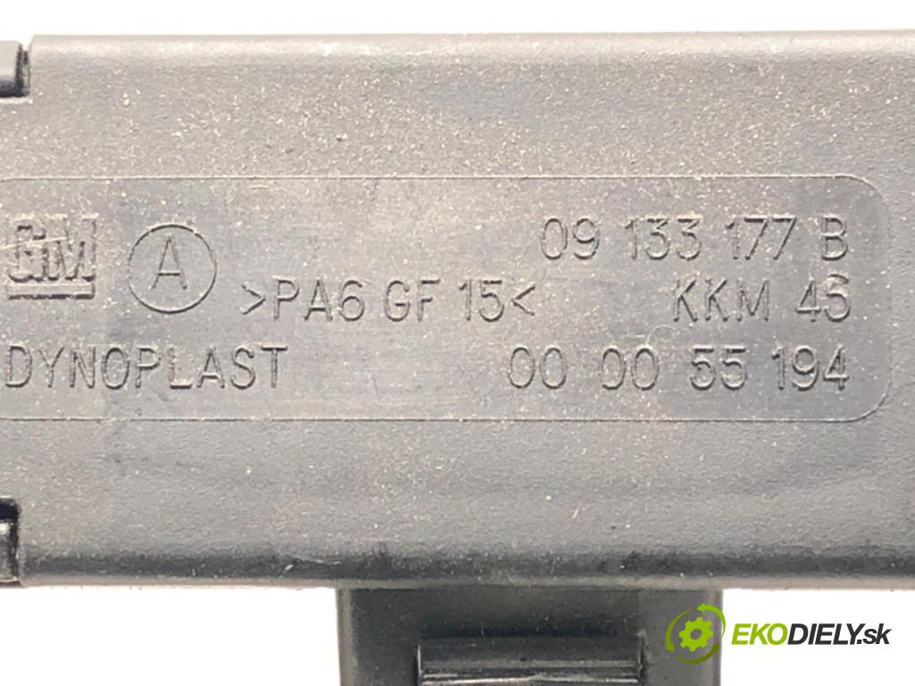 OPEL ASTRA G liftback (T98) 1998 - 2009    1.4 (F08, F48) 66 kW [90 KM] benzyna 2007 - 2009  Lišta vstrekovacia 09133177A (Vstrekovacie lišty)