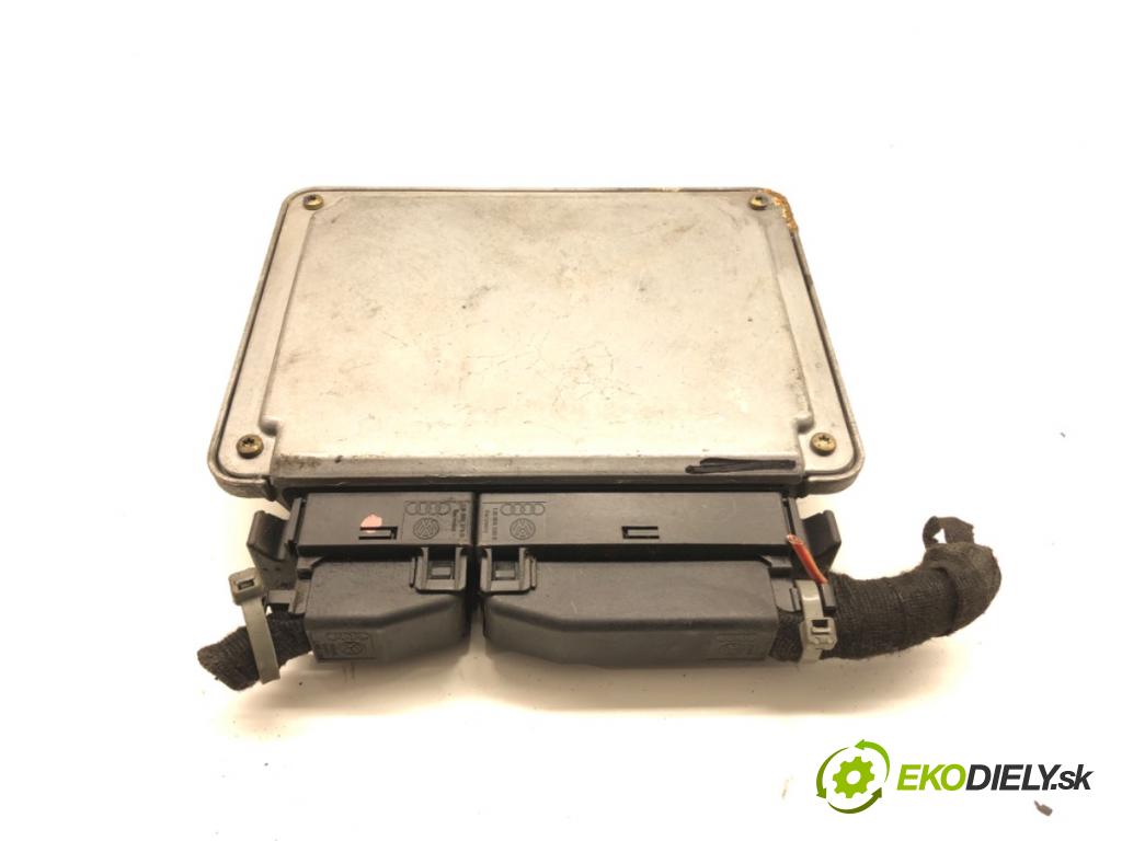 VW NEW BEETLE (9C1, 1C1) 1998 - 2010    1.9 TDI 66 kW [90 KM] olej napędowy 1998 - 2004  řídící jednotka motora 038906018AP 0281001732 (Řídící jednotky)