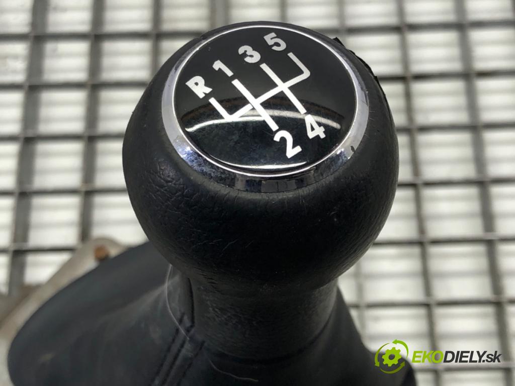 VW NEW BEETLE (9C1, 1C1) 1998 - 2010    1.9 TDI 66 kW [90 KM] olej napędowy 1998 - 2004  Kulisa  (Rýchlostné páky / kulisy)