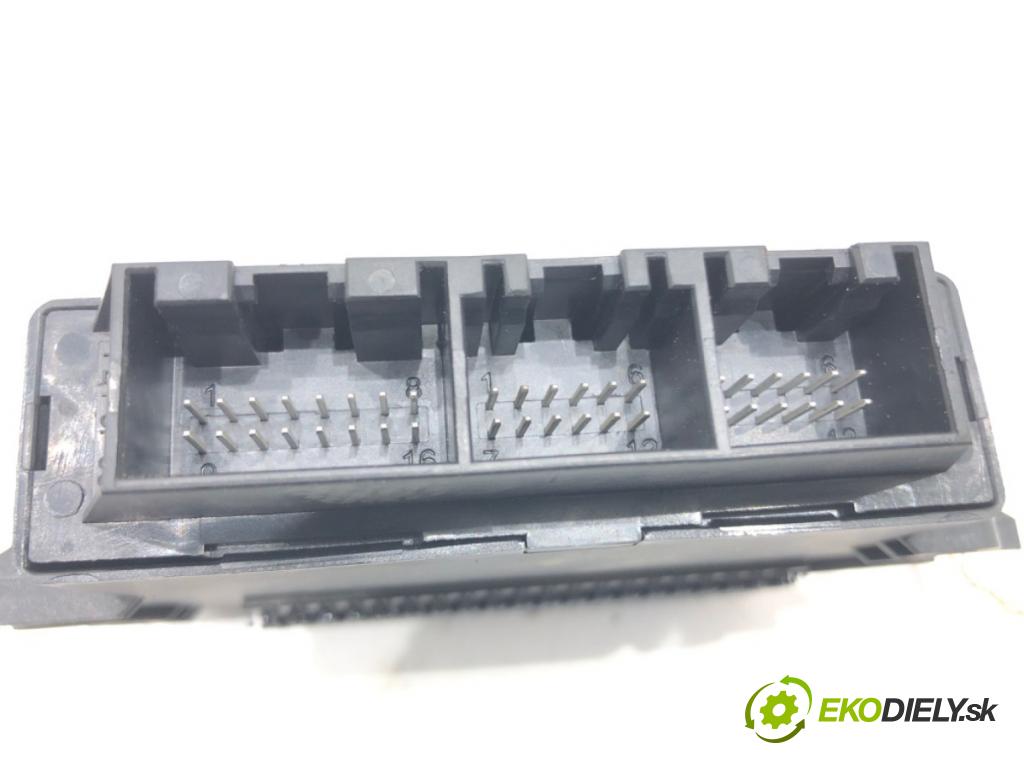 VOLVO XC90 I (275) 2002 - 2015    D5 AWD 136 kW [185 KM] olej napędowy 2005 - 2010  Modul PDC 30710956 (Ostatné)