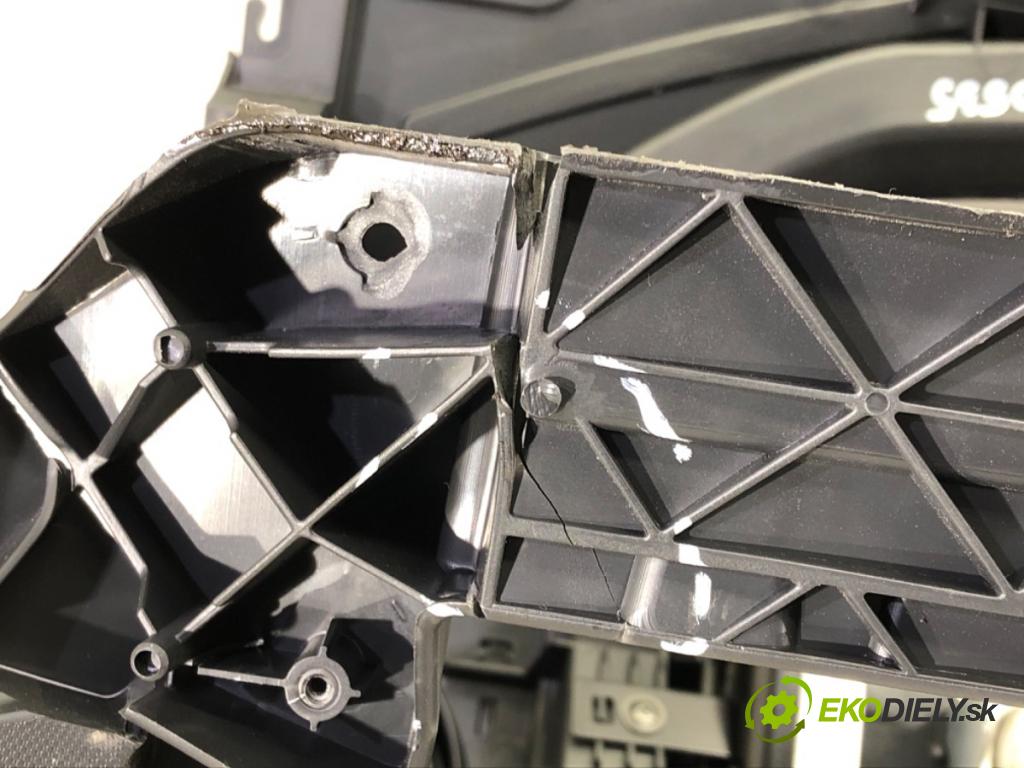 RENAULT CLIO IV Grandtour (KH_) 2012 - 2022    1.5 dCi 90 (KHN3, KHN4) 66 kW [90 KM] olej napędowy 2012 - 2022  palubní doska  (Palubní desky)