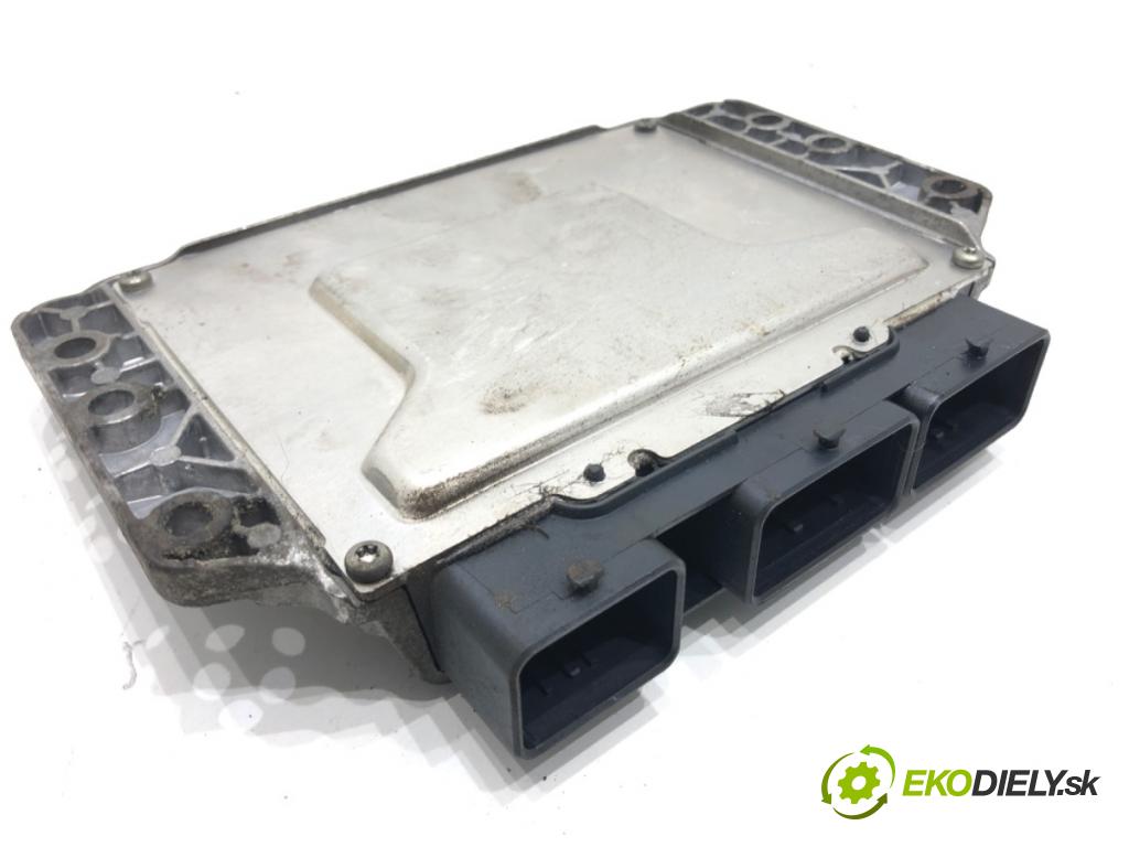 RENAULT LAGUNA II (BG0/1_) 2001 - 2007    1.6 16V (BG1G, BG1H) 82 kW [112 KM] benzyna 2005 - 2007  riadiaca jednotka Motor 8200444583 (Riadiaca jednotka)
