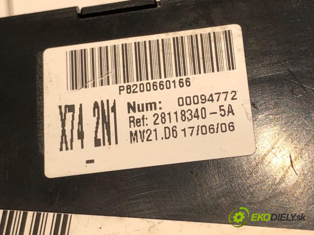 RENAULT LAGUNA II (BG0/1_) 2001 - 2007    1.6 16V (BG1G, BG1H) 82 kW [112 KM] benzyna 2005 - 2007  modul BSI 8200607585 (Pojistkové skříňky)