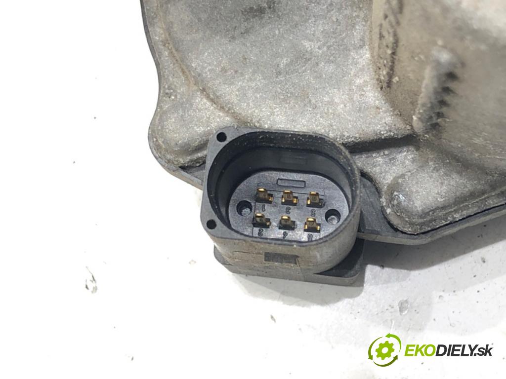 SEAT IBIZA III (6L1) 2002 - 2009    1.4 16V 55 kW [75 KM] benzyna 2002 - 2007  Škrtiaca klapka 03C133062B (Škrtiace klapky)