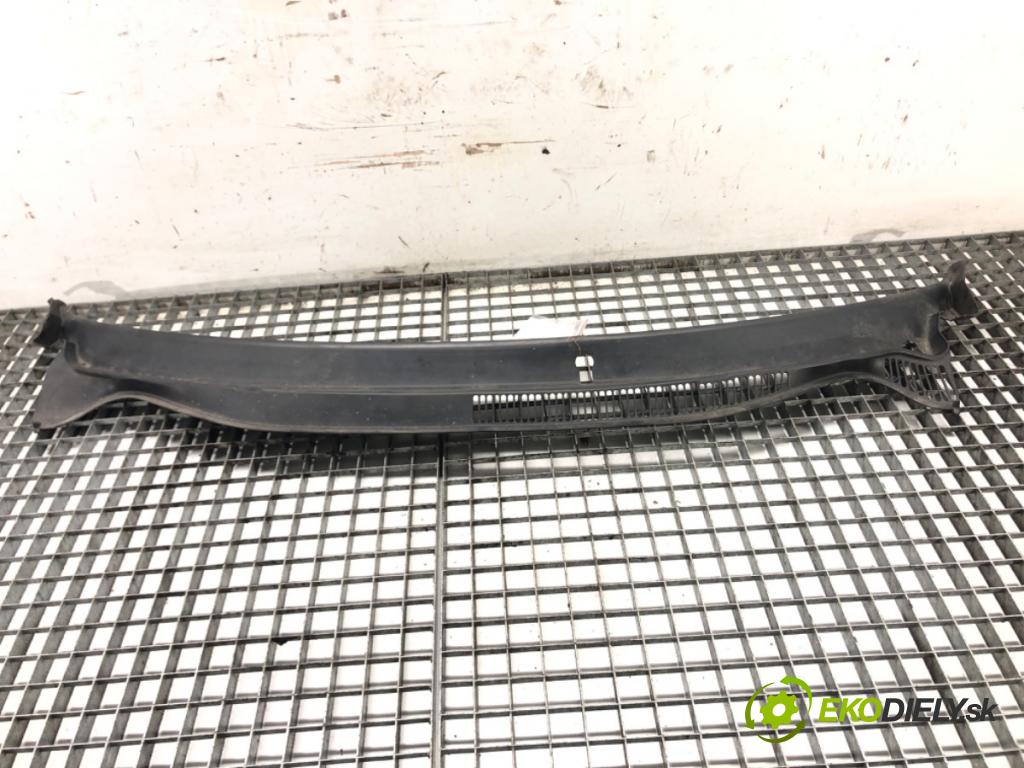 SEAT IBIZA III (6L1) 2002 - 2009    1.4 16V 55 kW [75 KM] benzyna 2002 - 2007  Torpédo, plast pod čelné okno 6L1853185B (Torpéda)