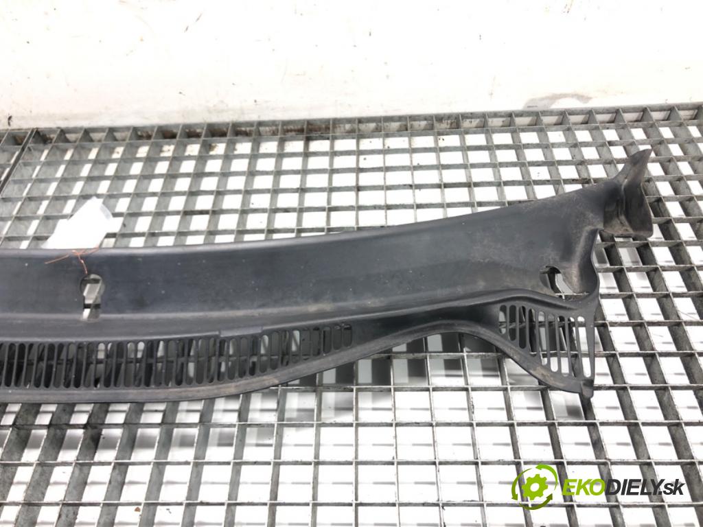 SEAT IBIZA III (6L1) 2002 - 2009    1.4 16V 55 kW [75 KM] benzyna 2002 - 2007  Torpédo, plast pod čelné okno 6L1853185B (Torpéda)