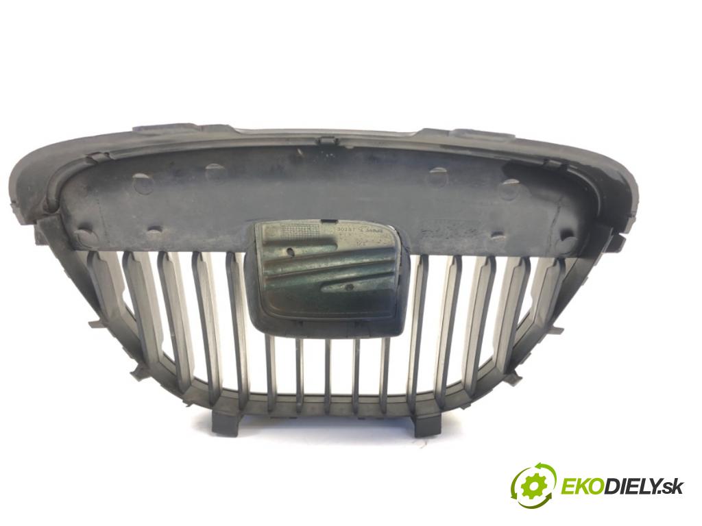 SEAT IBIZA III (6L1) 2002 - 2009    1.4 16V 55 kW [75 KM] benzyna 2002 - 2007  mřížka maska 6L0853654 (Mřížky (masky) chladičů)