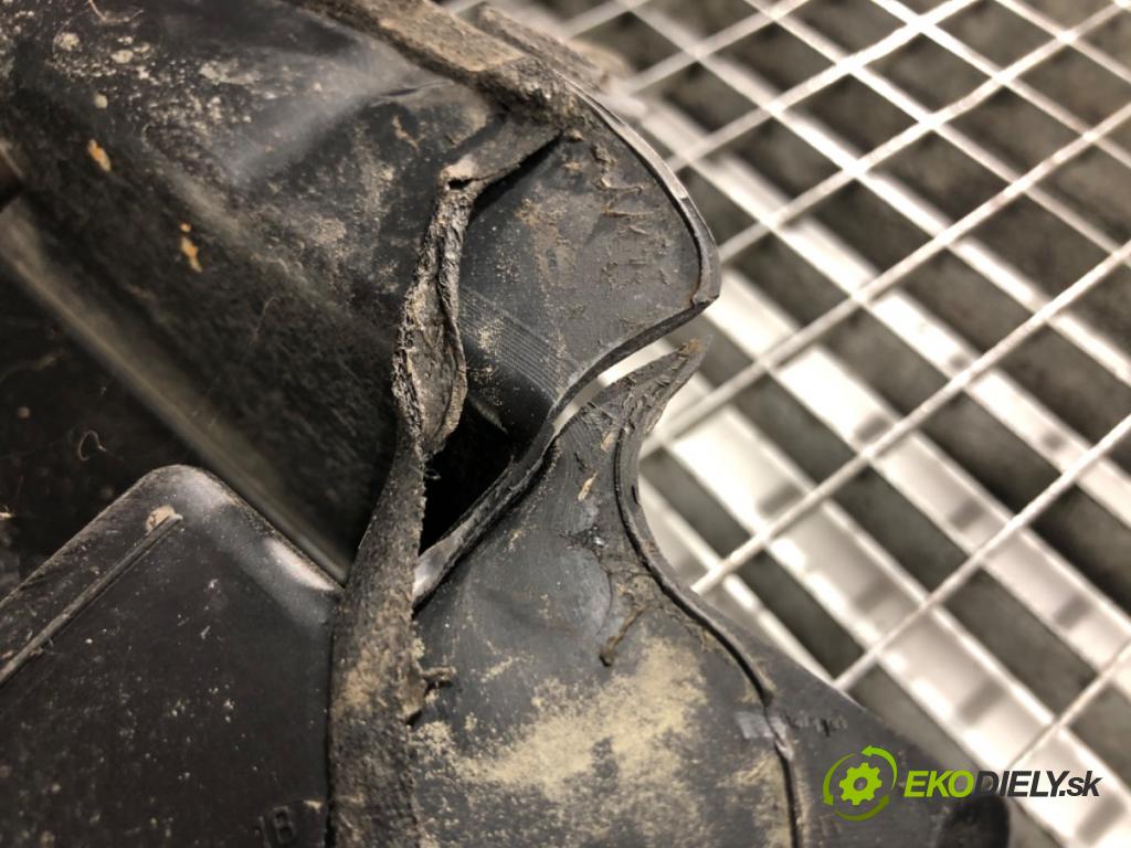 KIA SPORTAGE III (SL) 2009 - 2022    1.6 GDI 99 kW [135 KM] benzyna 2011 - 2022  Torpédo, plast pod čelné okno  (Torpéda)