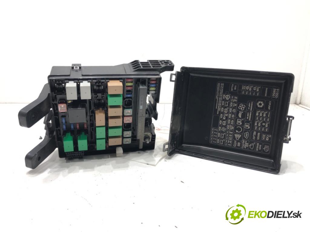 KIA SPORTAGE III (SL) 2009 - 2022    1.6 GDI 99 kW [135 KM] benzyna 2011 - 2022  skříňka poistková 91233-3U640 (Pojistkové skříňky)